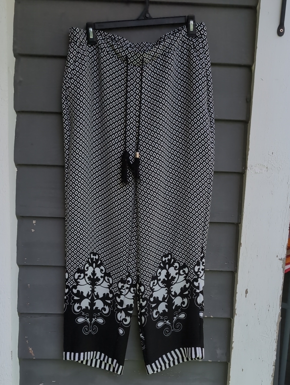 Chico's Black and White Geometric Print Top Size 2 (Large)